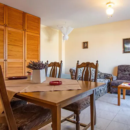 Beautiful In With Private Terrace Appartement