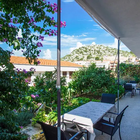 Beautiful In With Private Terrace Appartement *